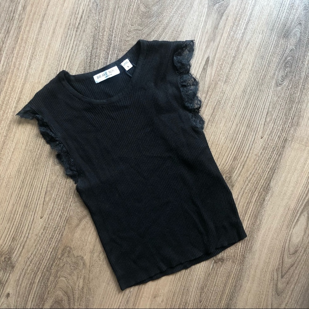 ✨ruffle tshirt